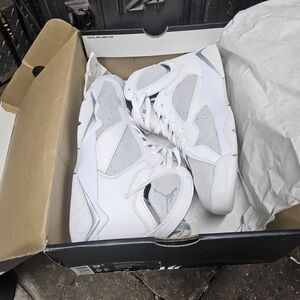 Jordan Athletic Shoes - White and Gray